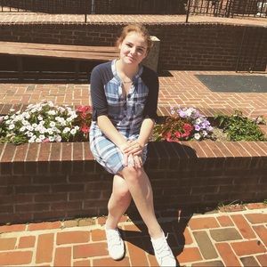 Meet your Posher, Alyssa